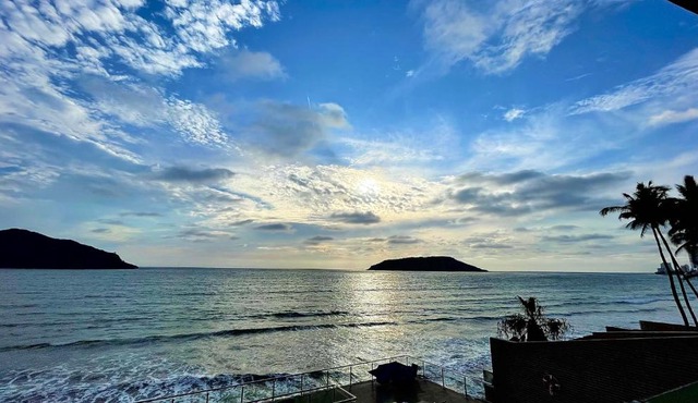 Tramonto, a Beachfront Bliss!