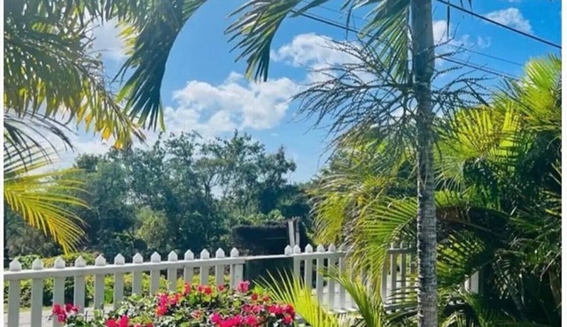 Tranquil 3-bedroom house with AC in Saint John Figtree Parish