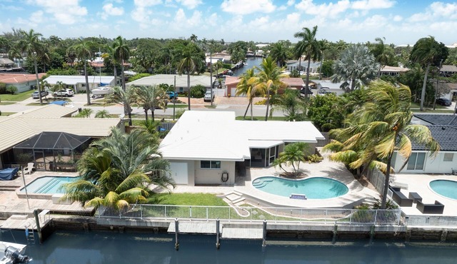 Tranquil 2 BDRM Waterfront Escape with Pool