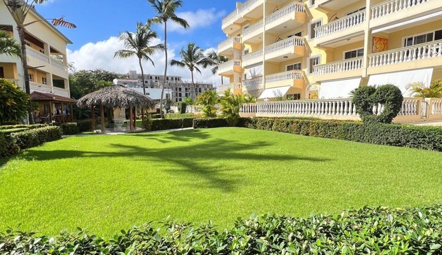 Tranquil 2-bedroom condo in sunny Boca Chica perfect for relaxing