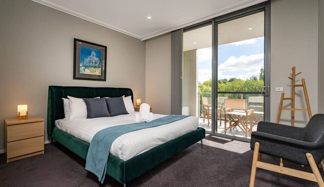 Tranquil 2BR APT - Glebe Park View