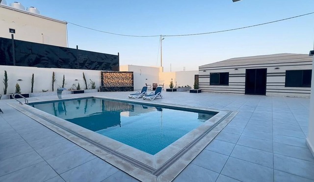 Tranquil 3-bedroom chalet with AC in beautiful Wadi Rum
