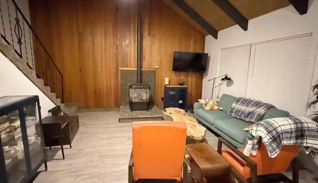 Tranquil 3-bedroom condo in Umatilla with AC