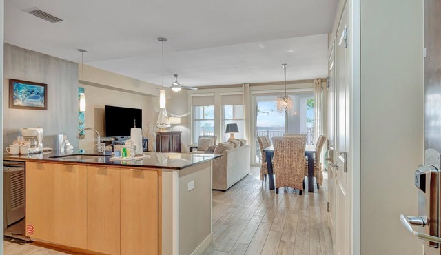 Tranquil 3rd Floor Retreat: 2 Bedroom, 3 Bath, and two King Beds at Sandestin Golf and Beach Resort!