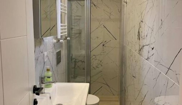 Tranquil 5-bedroom apartment with AC in Istanbul