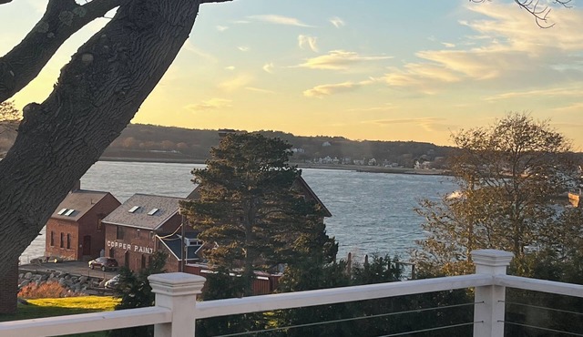 Tranquil 7-bedroom house with Ocean views in Gloucester's charming Rocky Neck