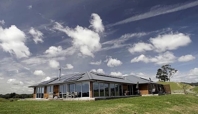 Tranquil Bed and Breakfast Accommodation near Whangaruru Bay, North Island