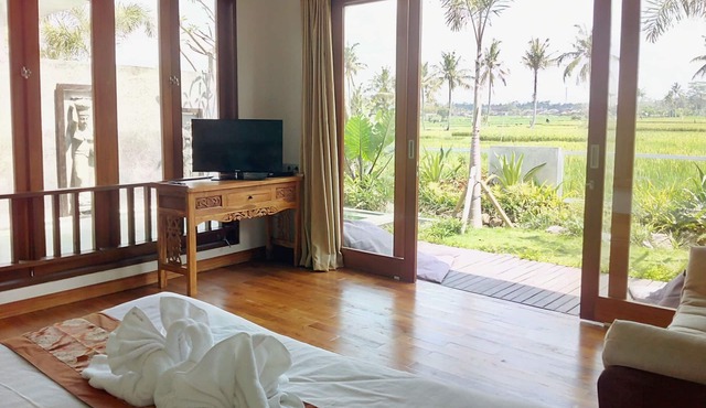 Tranquil breezy rice field villa w/private pool