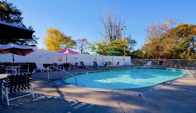 Tranquil Budget Escape Near Great Passion Play & Historic District