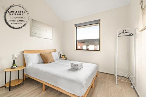 Tranquil Double Room - Walk to Train & Cabramatta Eats - Shared Bathroom