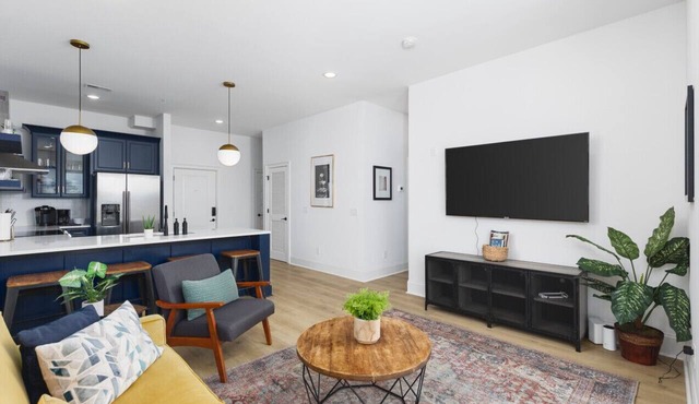 Tranquil Haven Close to Broadway with Free Parking