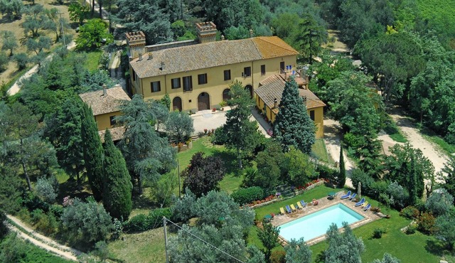 Tranquil Haven in Todi Countryside