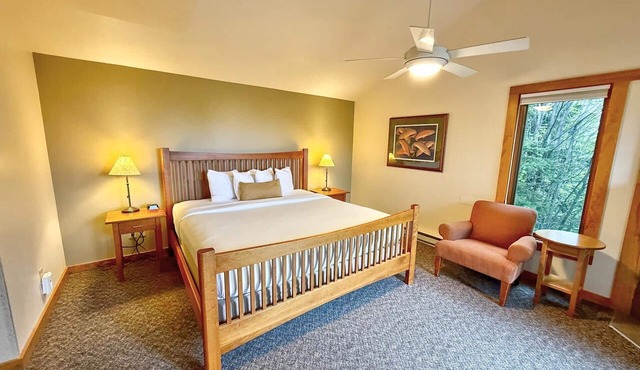 Tranquil Hillside Lower 1BR Guestroom in Lutsen