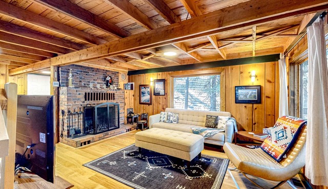 Tranquil & historic cabin with fireplace & deck views - near skiing