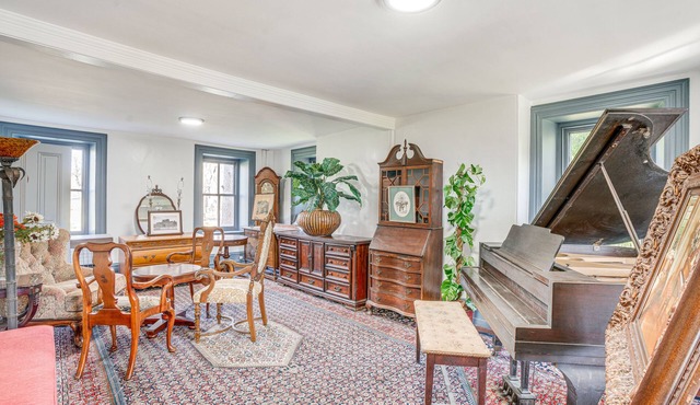Tranquil & Historic Estate Near Valley Forge