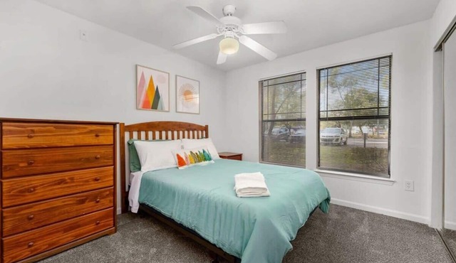 Tranquil home w/patio, pool & gym