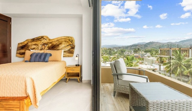 Tranquil Jungle and Ocean View Penthouse with Pool and Hot Tub