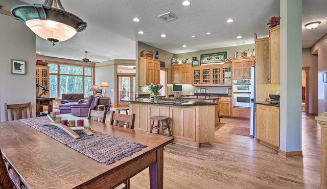 Tranquil Lake Elmo Farmhouse: Hiking Nearby!
