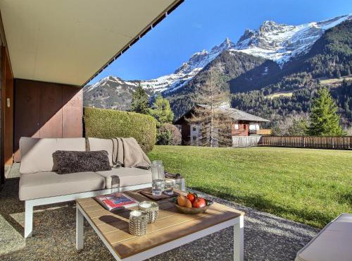 Tranquil location, terrace & relaxation