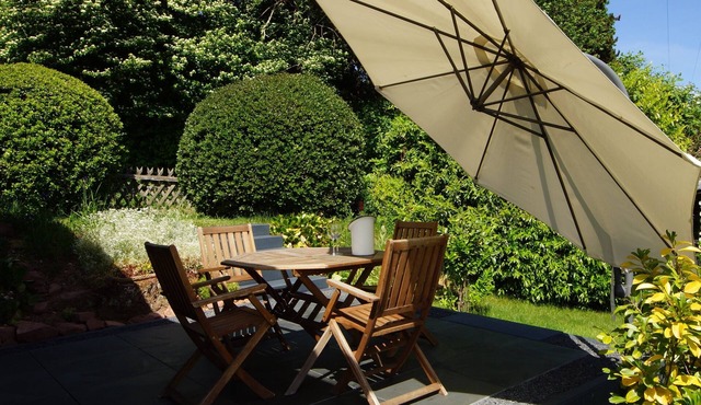 Tranquil oasis with great distant views in the middle of nature