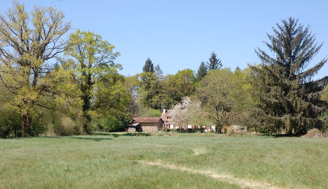 Tranquil Rural Retreat Farm Cottage, Nr St Mathieu, Haute Vienne/North Dordogne