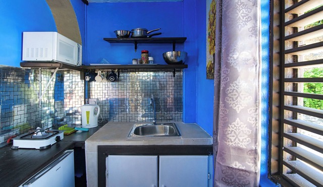 Tranquil. Rustic. Authentically Caribbean-style 1-bedroom sanctuary near beach