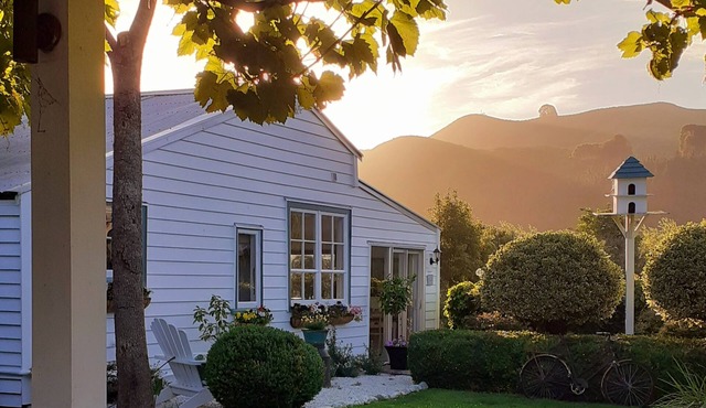 Tranquil Self-Contained Apartment Nestled in Picturesque Marlborough