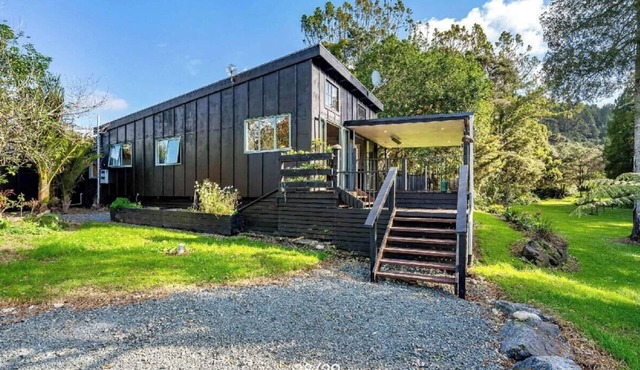 Tranquil space with sounds of stream and native bird life.