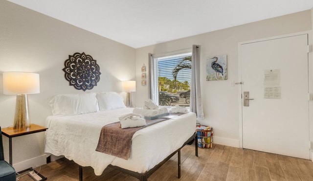 Tranquil Studio Condo located on marina in Sarasota FL. A boater's paradise.