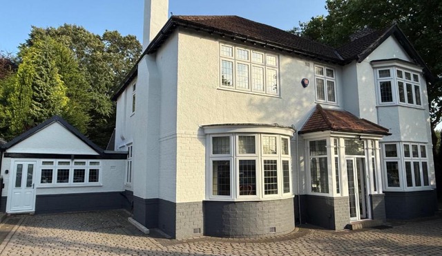 Tranquil Studio - Sleeps 2 & Private Parking