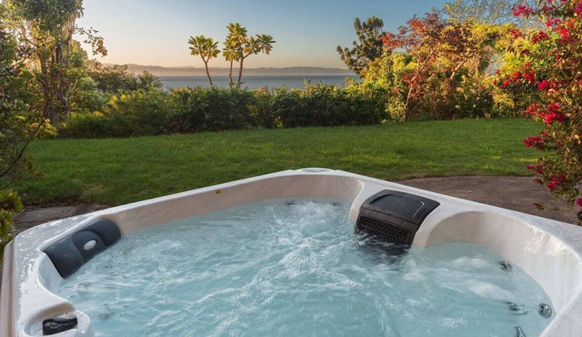 Tranquil Tides - Spa Pool & Scenic Views