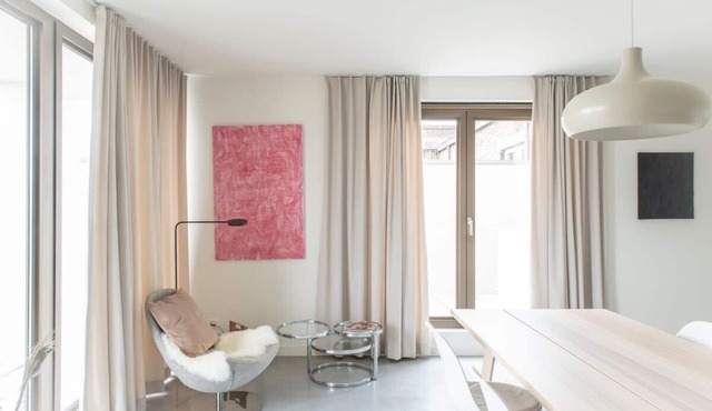 Tranquil Urban Escape: 2-BDR Retreat in Ghent
