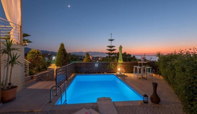 Tranquil Villa overlooking the Cretan sea