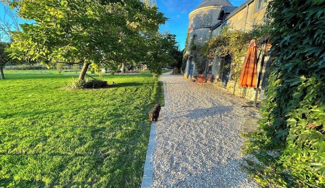 Tranquil Villa with Private Tennis Court and Pool in Challes, Pays de la Loire