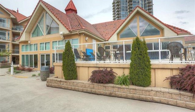 Tranquil Waterfront Condo