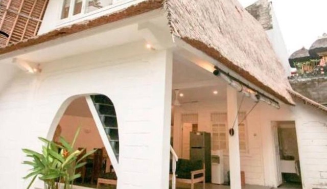 Tranquile and cozy 2 bedroom villa, 10 minute stroll away from Double Six beach