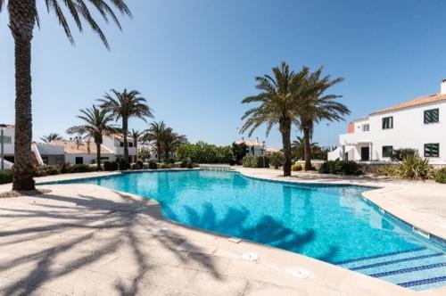 Tranquilo apartamento. Piscina, playa y relax.