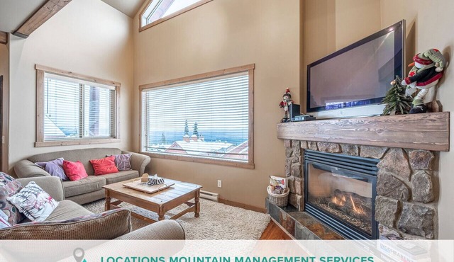 Trapper`s Lodge–4 Bd w/Great View, Private Hot Tub