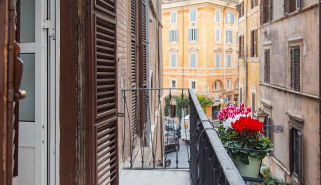 TrastevereHome - Central Monserrato House with Balcony