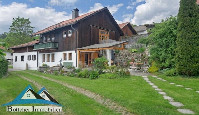 Traumbauernhaus mit 2500qm und Uneinsehbárer Garten