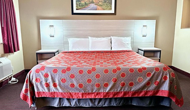 Travel Inn & Suites Flemington