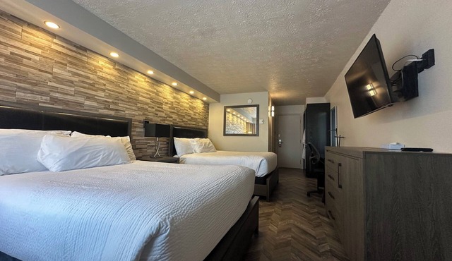 Travelodge by Wyndham Drummondville