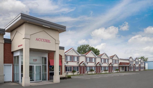 Travelodge by Wyndham Drummondville