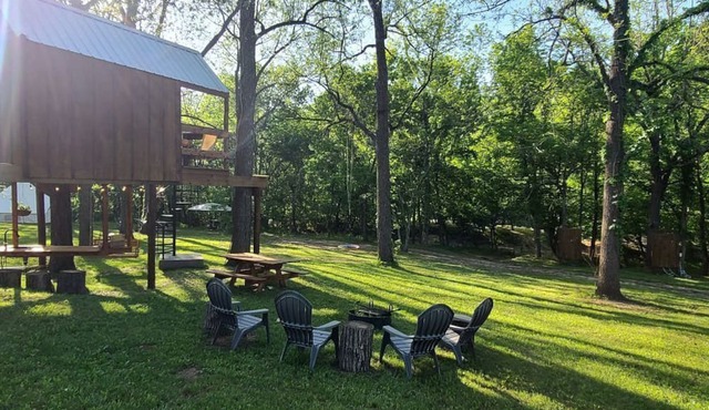 Tree House Glamping Destination near the Ozarks, with River Access for Swimming and Fishing