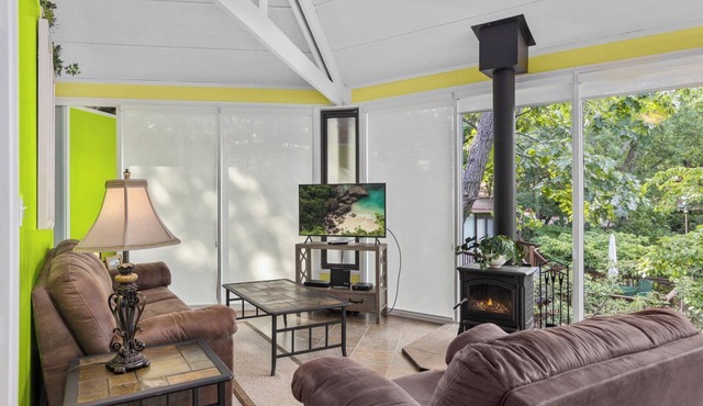 Tree Top 16 - Two Bedroom House, Sleeps 6