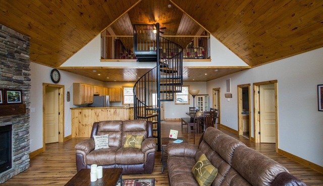 Tree Top cabin on the Shenandoah River