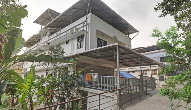 Treebo Nirupama, 750m from Aluva Railway station