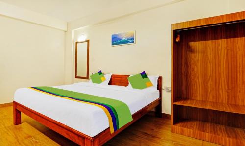 Treebo SS Residency Mountain View with Swimming Pool