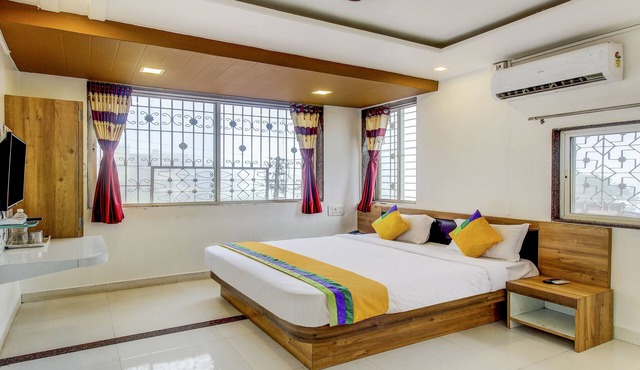 Treebo Trip Hotel Guru Krupa
