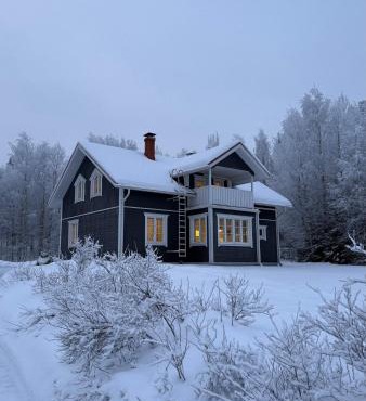 Treeline Cottage